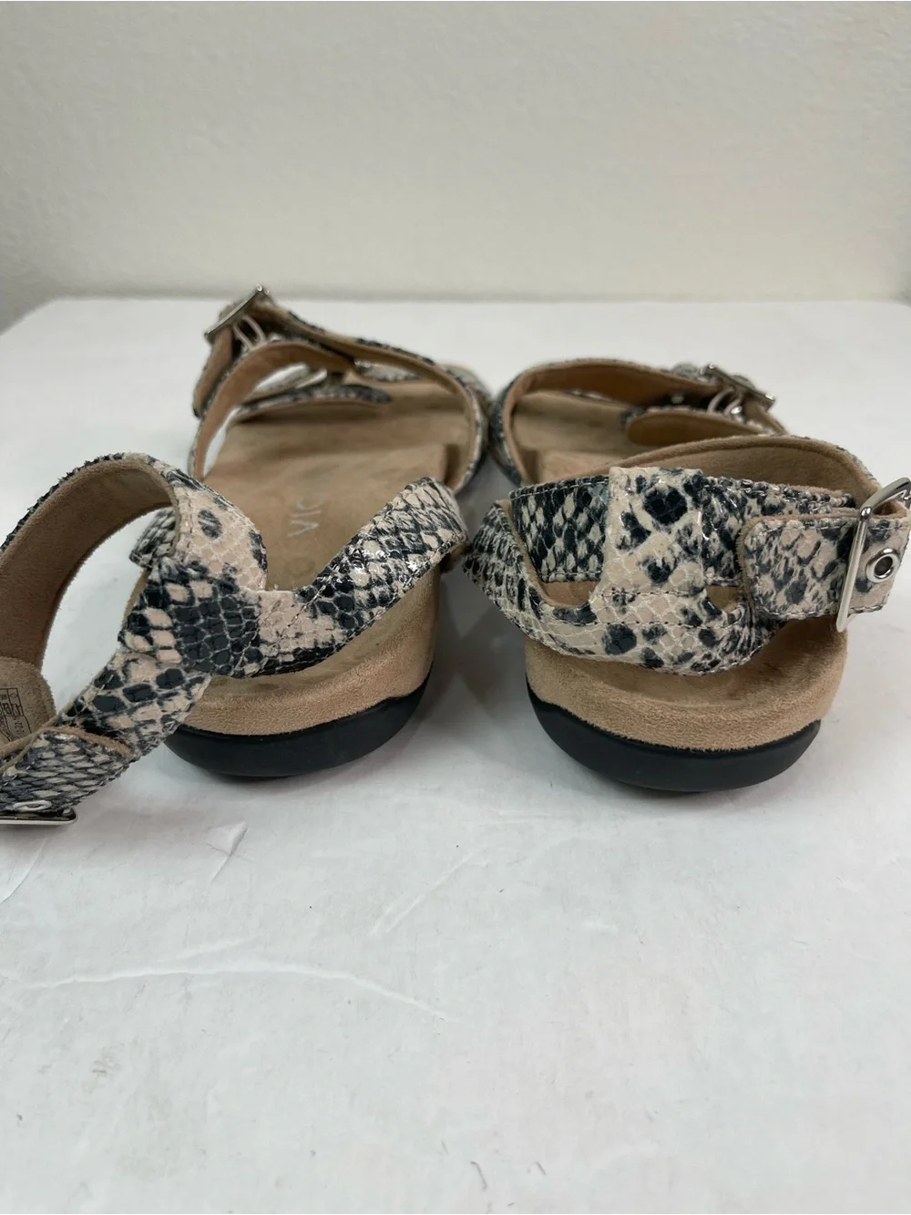 VIONIC Sahara Snake Skin Print Ankle‎ Strap Gladiator Sandals Size 8 EU 39